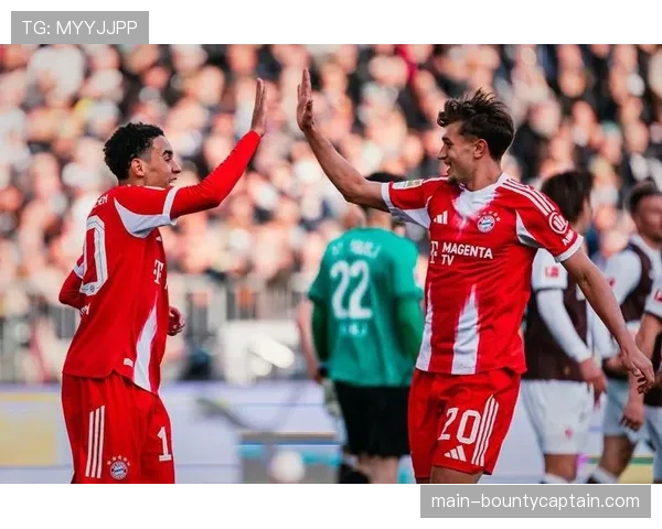 拜仁客场5-0大胜圣保利，控球率传球成功率全面压制